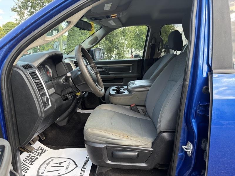 RAM 1500 SLT Crew Cab LWB 4WD 2015