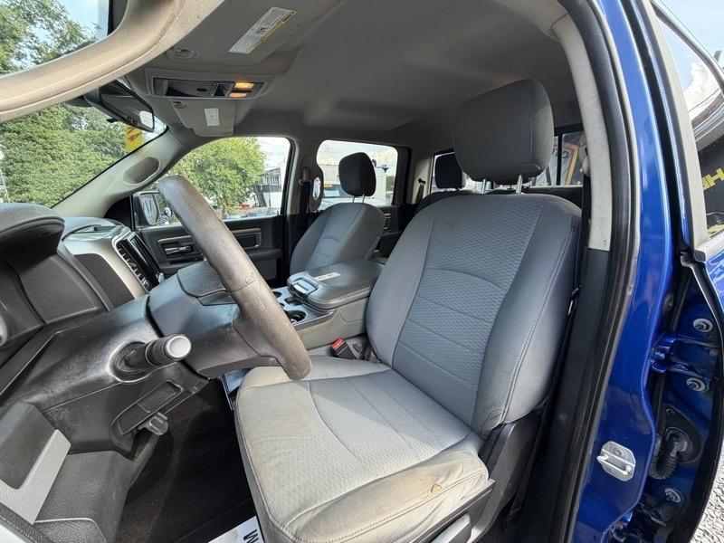 RAM 1500 SLT Crew Cab LWB 4WD 2015
