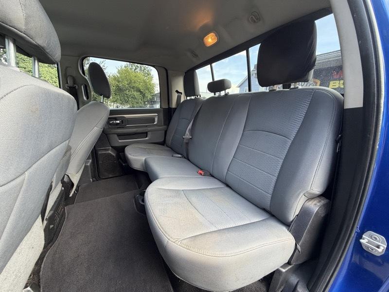 RAM 1500 SLT Crew Cab LWB 4WD 2015