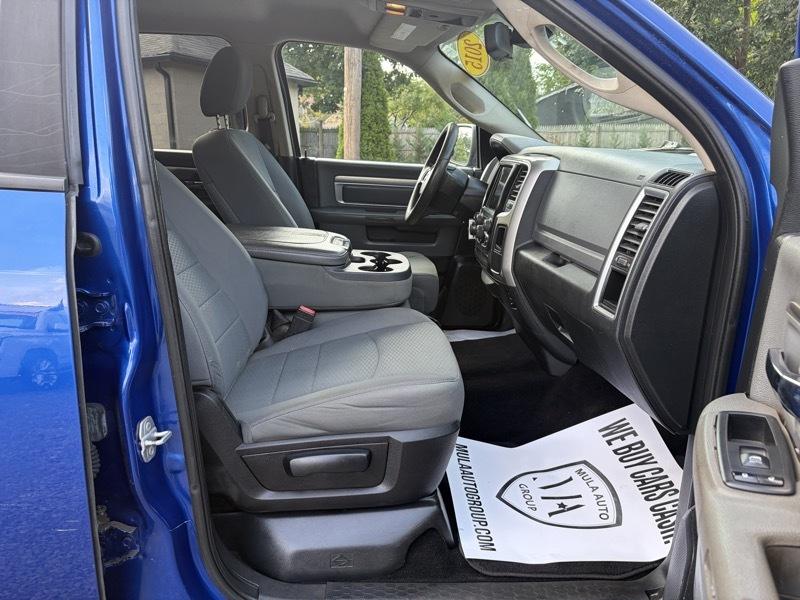 RAM 1500 SLT Crew Cab LWB 4WD 2015