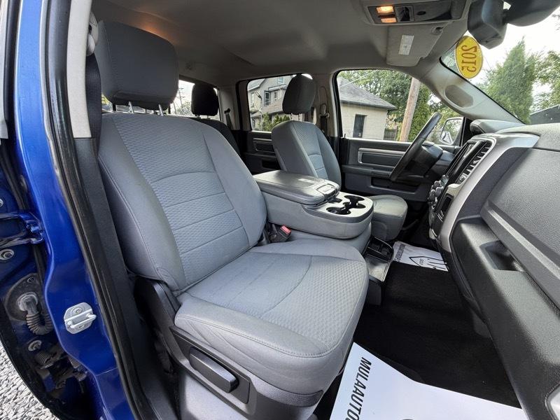 RAM 1500 SLT Crew Cab LWB 4WD 2015