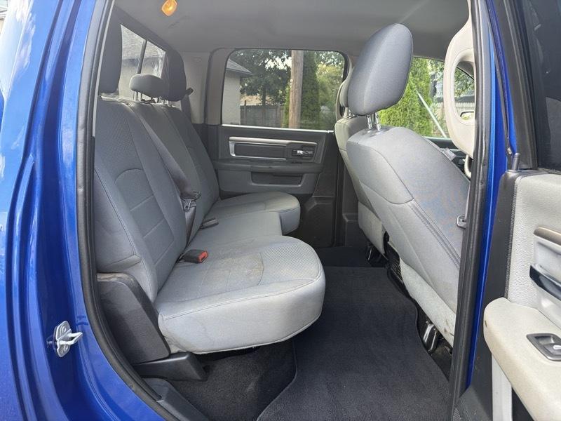 RAM 1500 SLT Crew Cab LWB 4WD 2015
