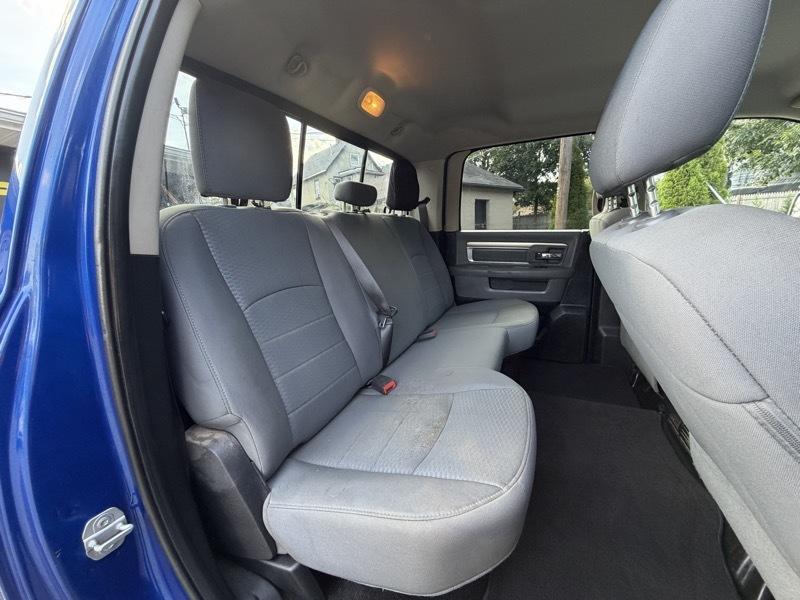 RAM 1500 SLT Crew Cab LWB 4WD 2015
