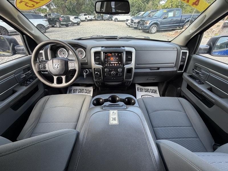 RAM 1500 SLT Crew Cab LWB 4WD 2015
