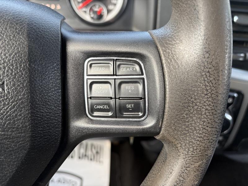 RAM 1500 SLT Crew Cab LWB 4WD 2015