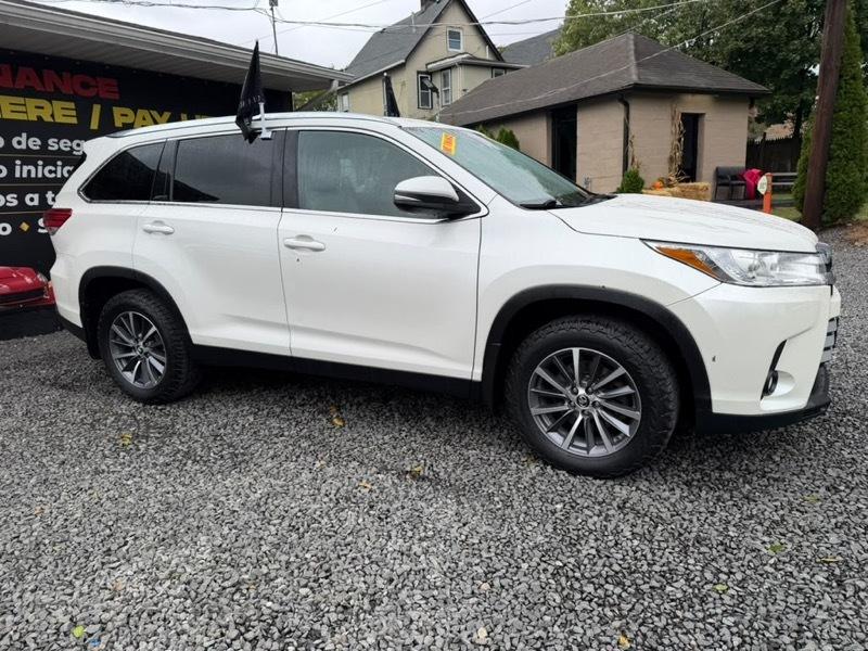 Toyota Highlander XLE AWD V6 2019