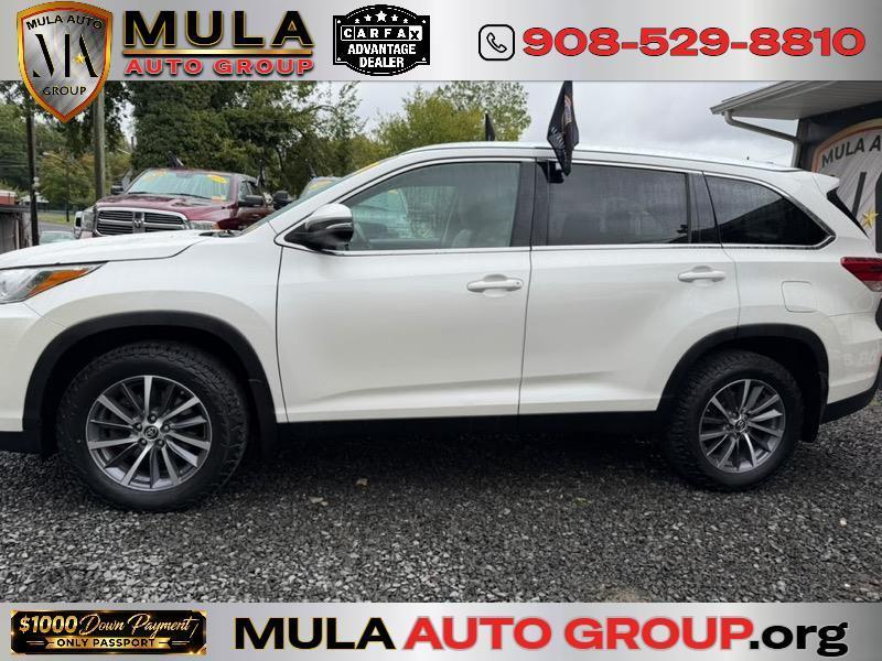 Toyota Highlander XLE AWD V6 2019