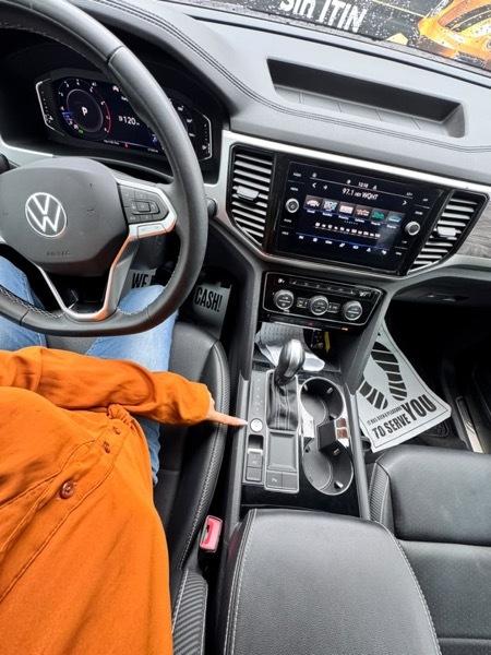 Volkswagen Atlas Cross Sport V6 SE w/Technology 2023