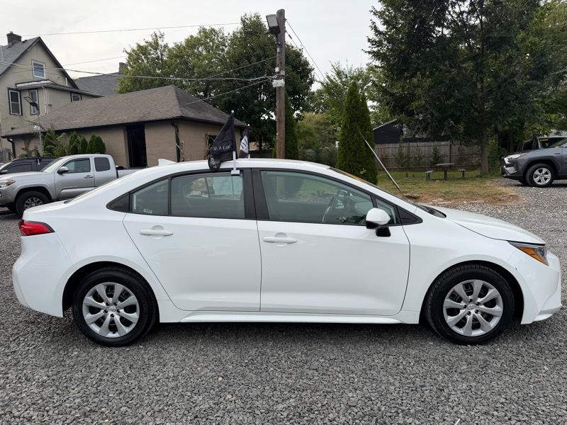 Toyota Corolla LE 2025
