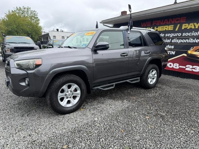 Toyota 4Runner SR5 4WD 2016