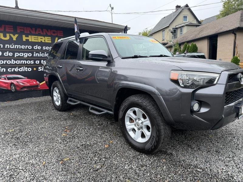 Toyota 4Runner SR5 4WD 2016