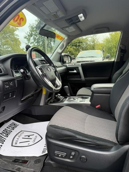 Toyota 4Runner SR5 4WD 2016