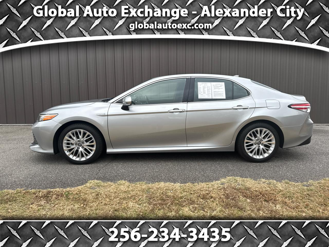 2020 Toyota Camry Hybrid XLE