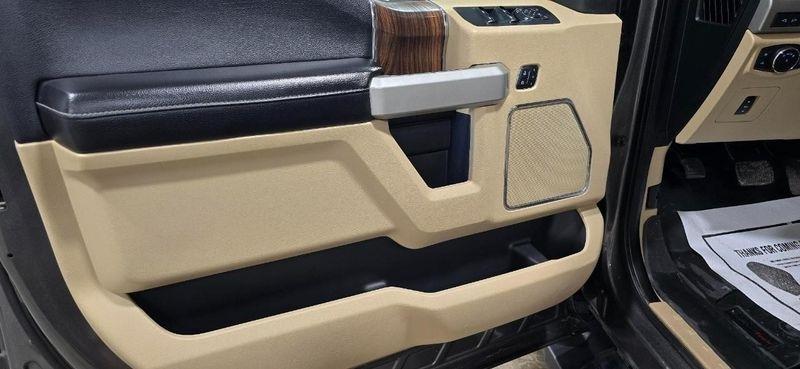 Ford F-150 Lariat SuperCrew 5.5-ft. Bed 4WD 2017