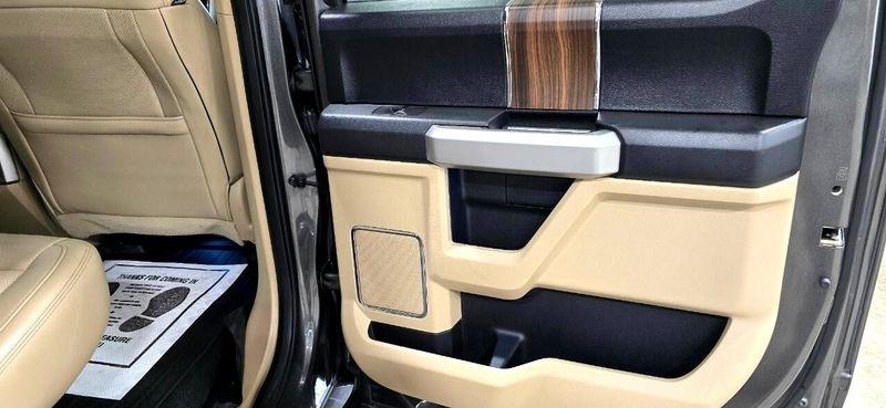 Ford F-150 Lariat SuperCrew 5.5-ft. Bed 4WD 2017