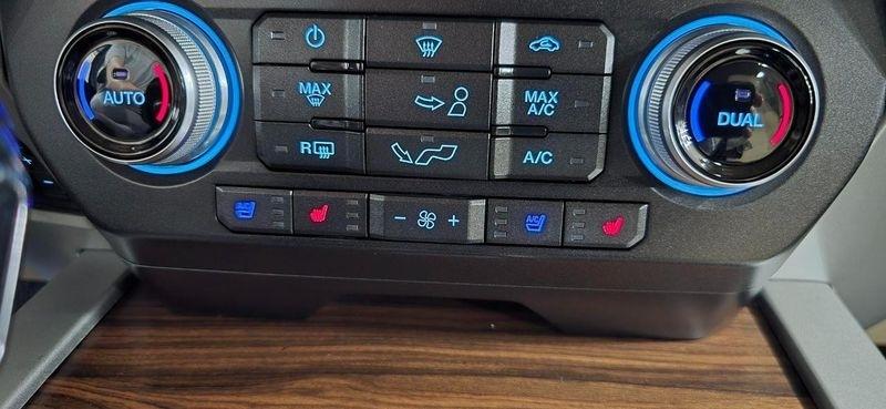 Ford F-150 Lariat SuperCrew 5.5-ft. Bed 4WD 2017