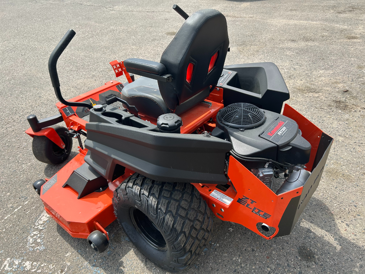 Bad Boy Mowers ZT Elite 60in Kawasaki FR730 24HP  2025