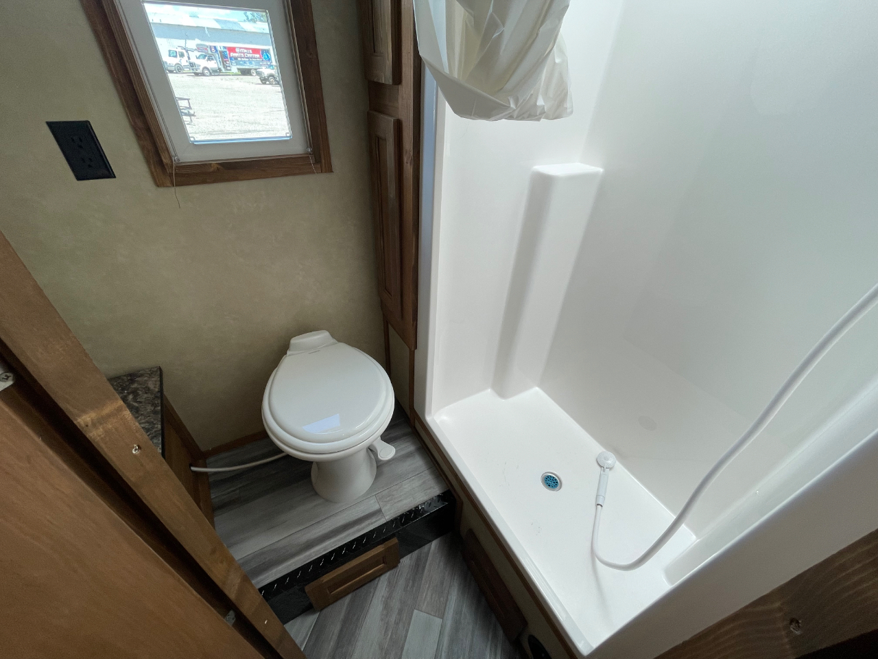 Ice Castle 8x17 Itasca Vacation Series  2026