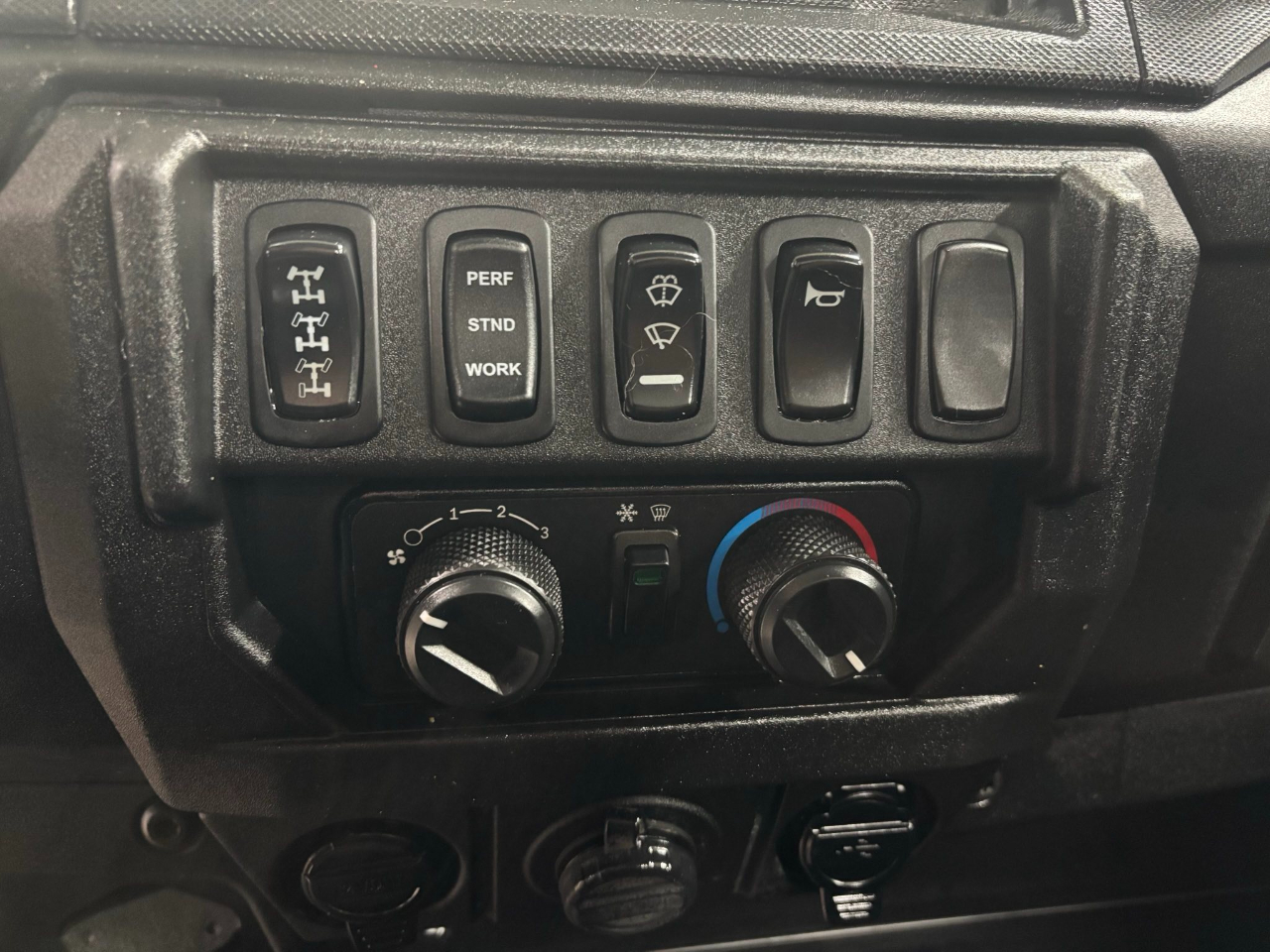 Polaris Ranger XP 1000 Northstar Ultimate Ride Command EPS  2024