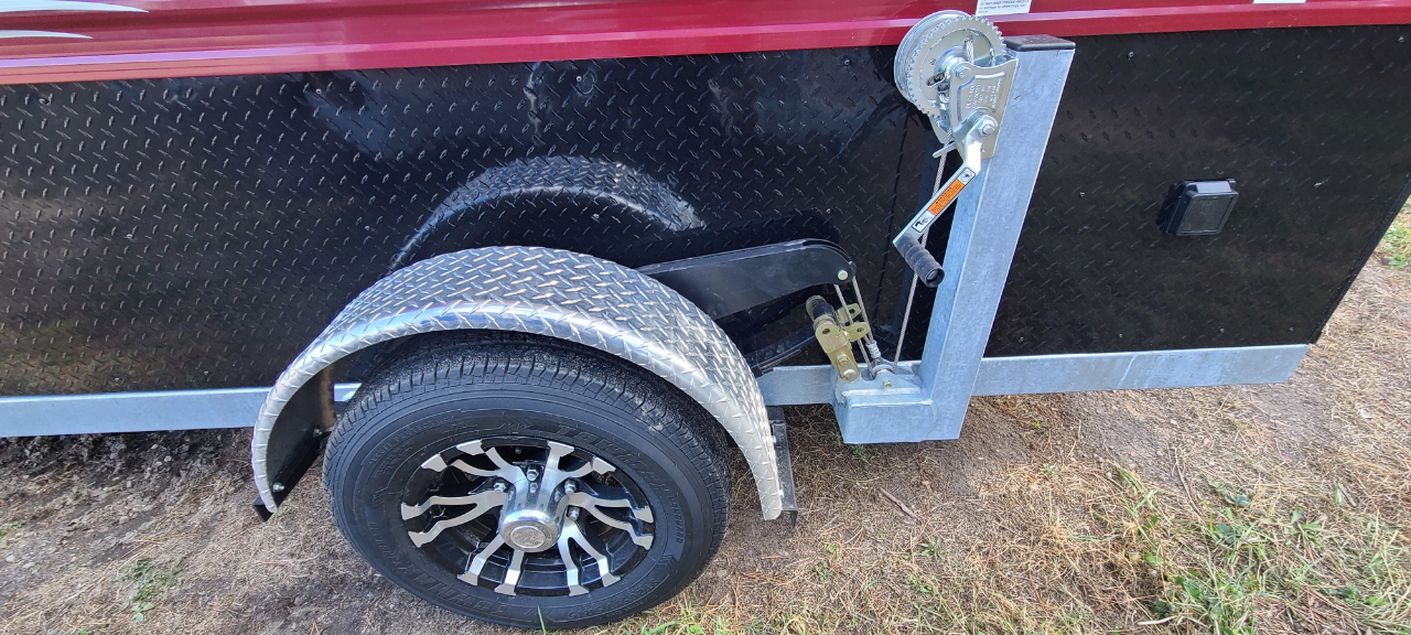 Ice Castle 6.5x10 Honey Hole  2026