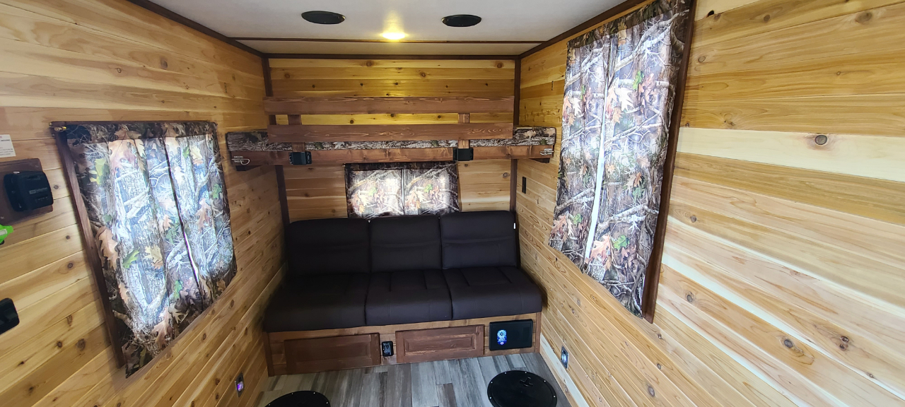 Ice Castle 6.5x10 Honey Hole  2026