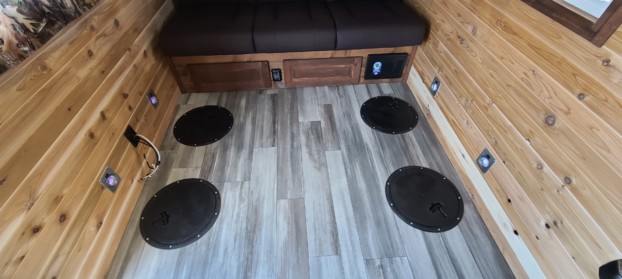 Ice Castle 6.5x10 Honey Hole  2026