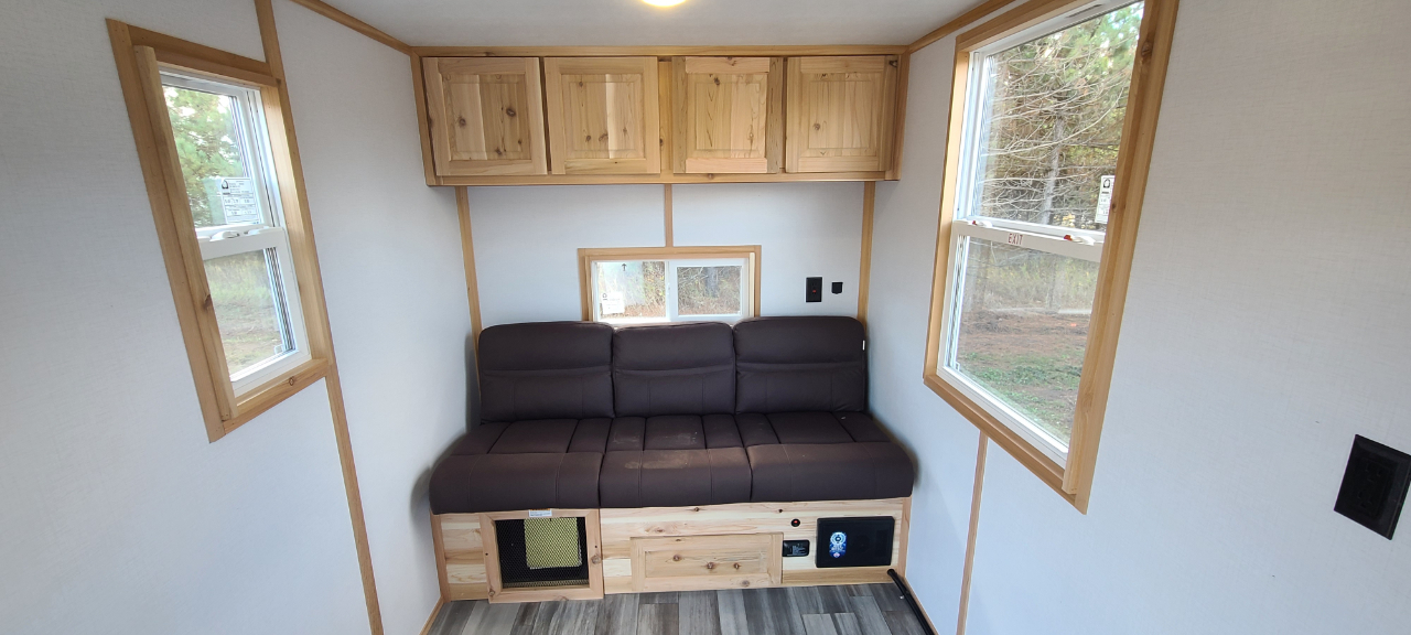 Ice Castle 6.5x10 Grampa’s Hideout  2026