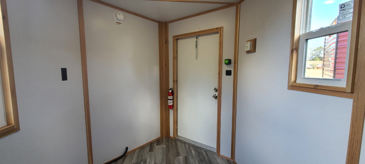 Ice Castle 6.5x10 Grampa’s Hideout  2026