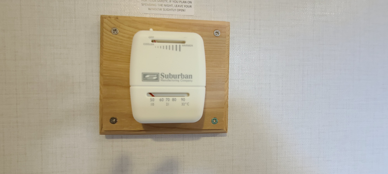 Ice Castle 6.5x10 Grampa’s Hideout  2026