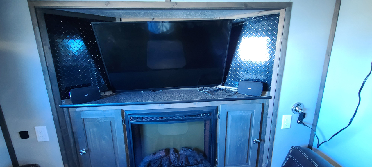 Ice Castle 8x28 Black Knight  2019 Ice Castle 8x28 Black Knight  2019