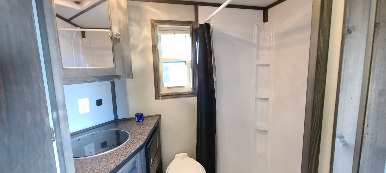 Ice Castle 8x28 Black Knight  2019 Ice Castle 8x28 Black Knight  2019