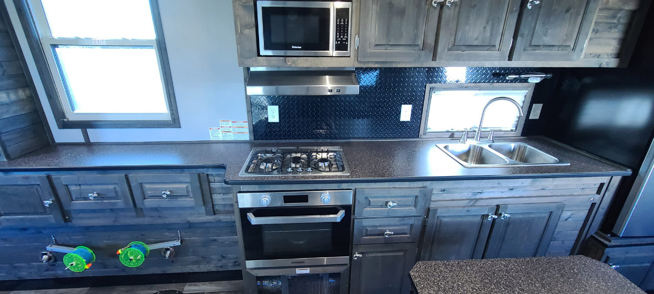 Ice Castle 8x28 Black Knight  2019 Ice Castle 8x28 Black Knight  2019