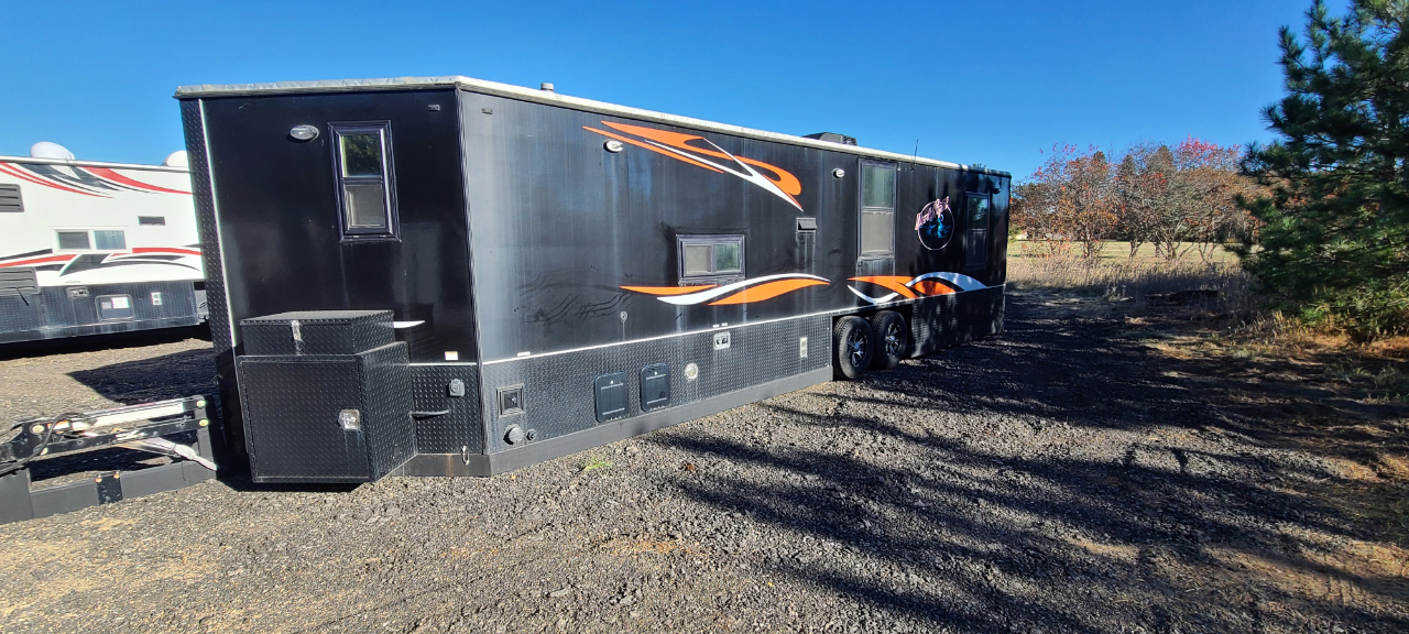 Ice Castle 8x28 Black Knight  2019 Ice Castle 8x28 Black Knight  2019