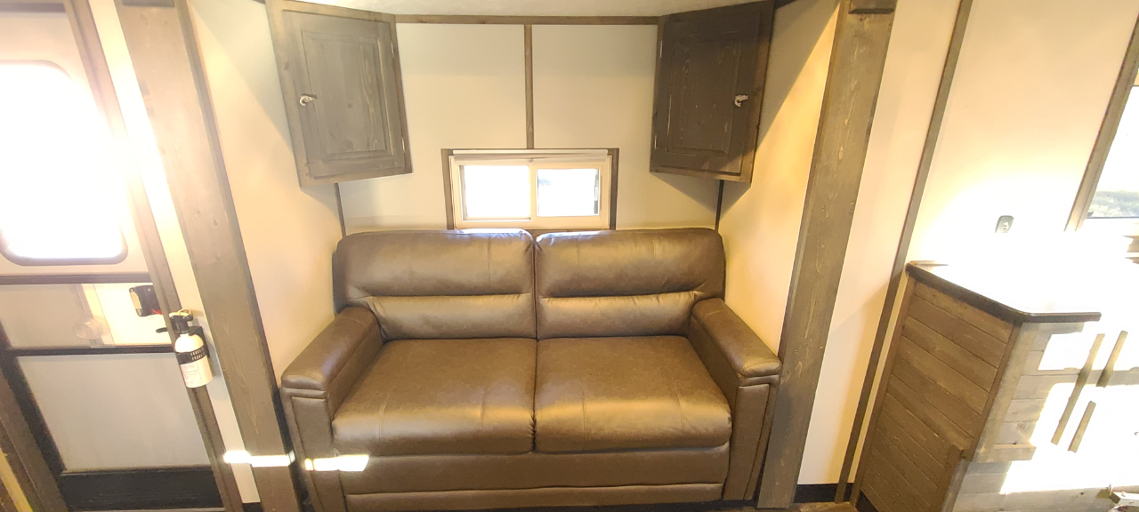 Ice Castle 8x28 Black Knight  2019 Ice Castle 8x28 Black Knight  2019