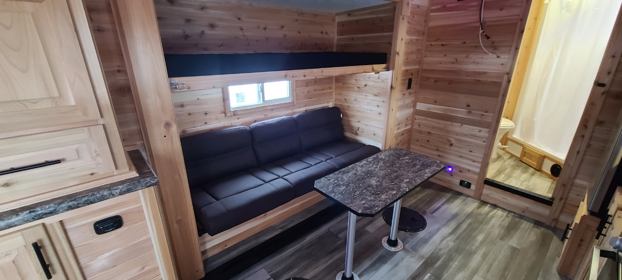 Ice Castle 8x26V Bear Cave  2026