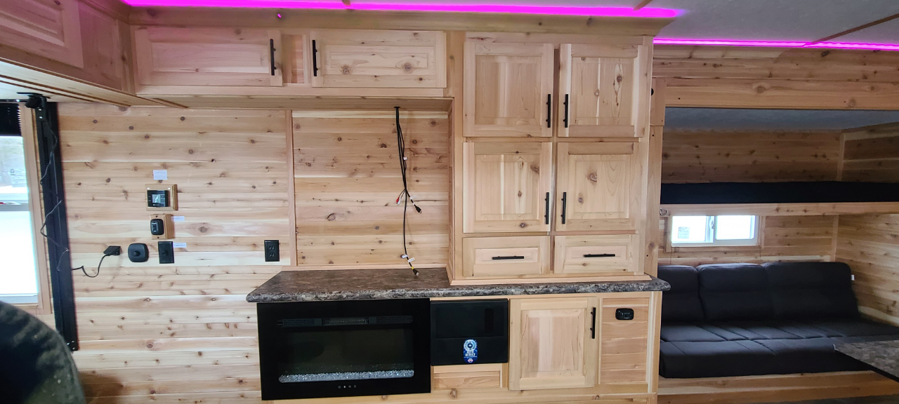 Ice Castle 8x26V Bear Cave  2026