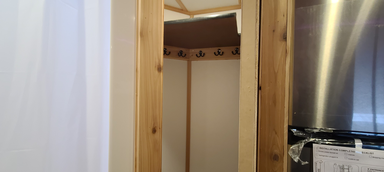 Ice Castle 8x26V Bear Cave  2026