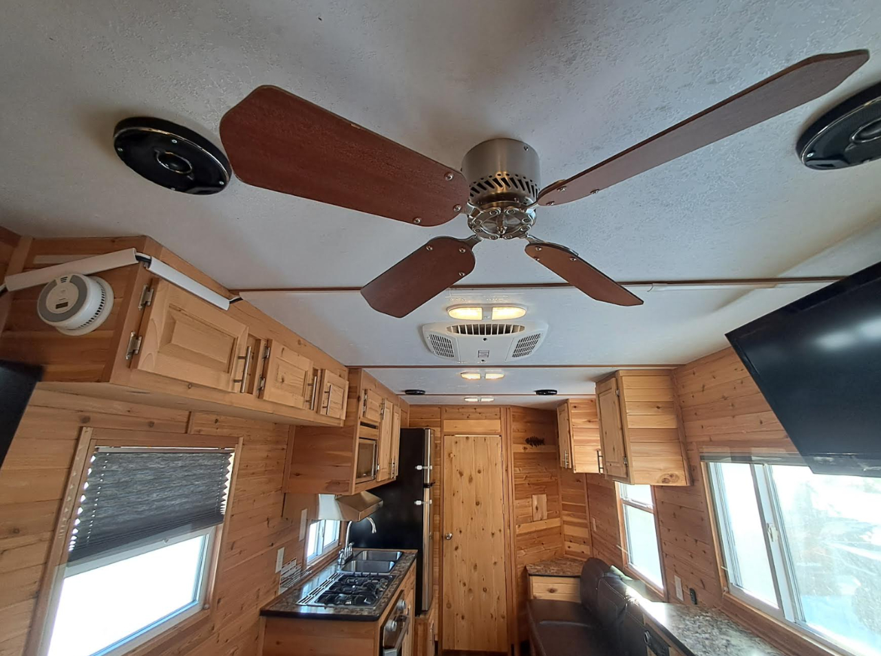 Ice Castle 8x21 RV Extreme III  2019