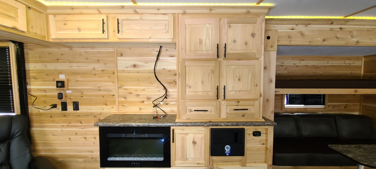 Ice Castle 8x26V Bear Cave  2026