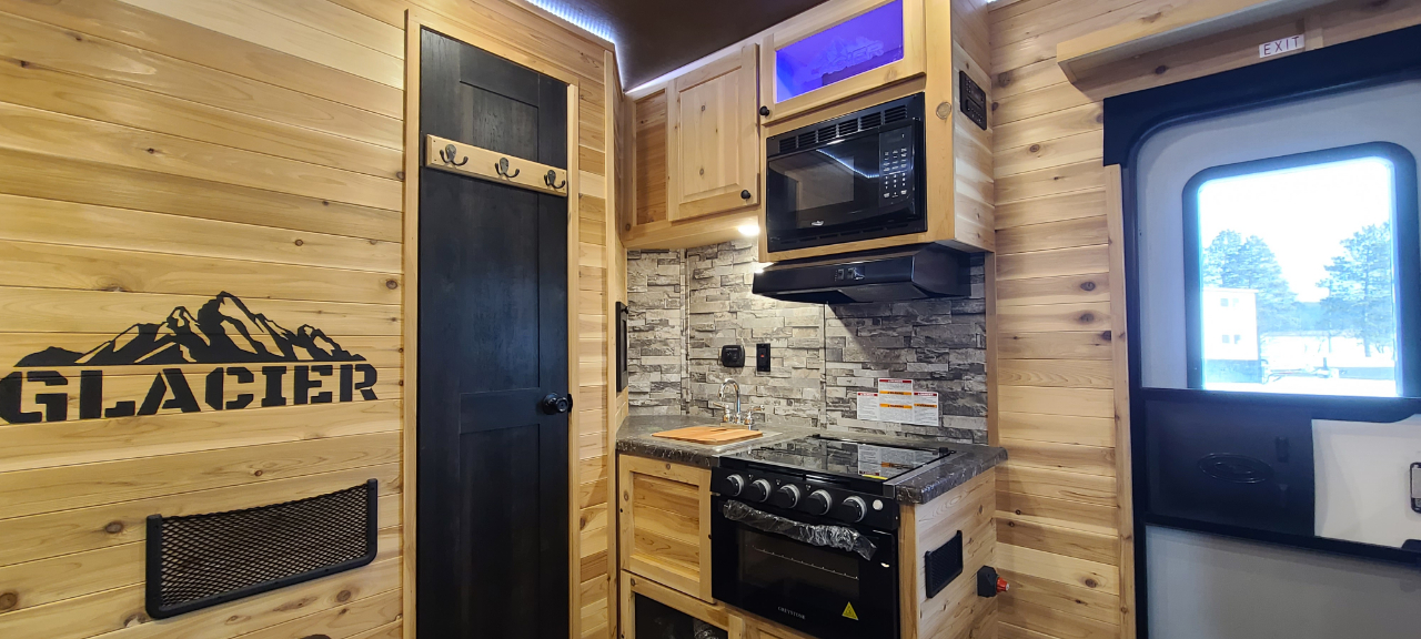 Glacier 20 RV Explorer  2023