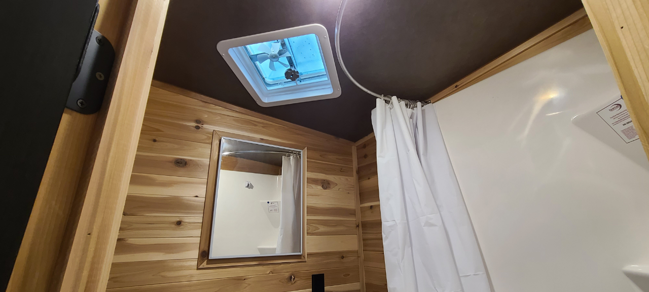 Glacier 20 RV Explorer  2023