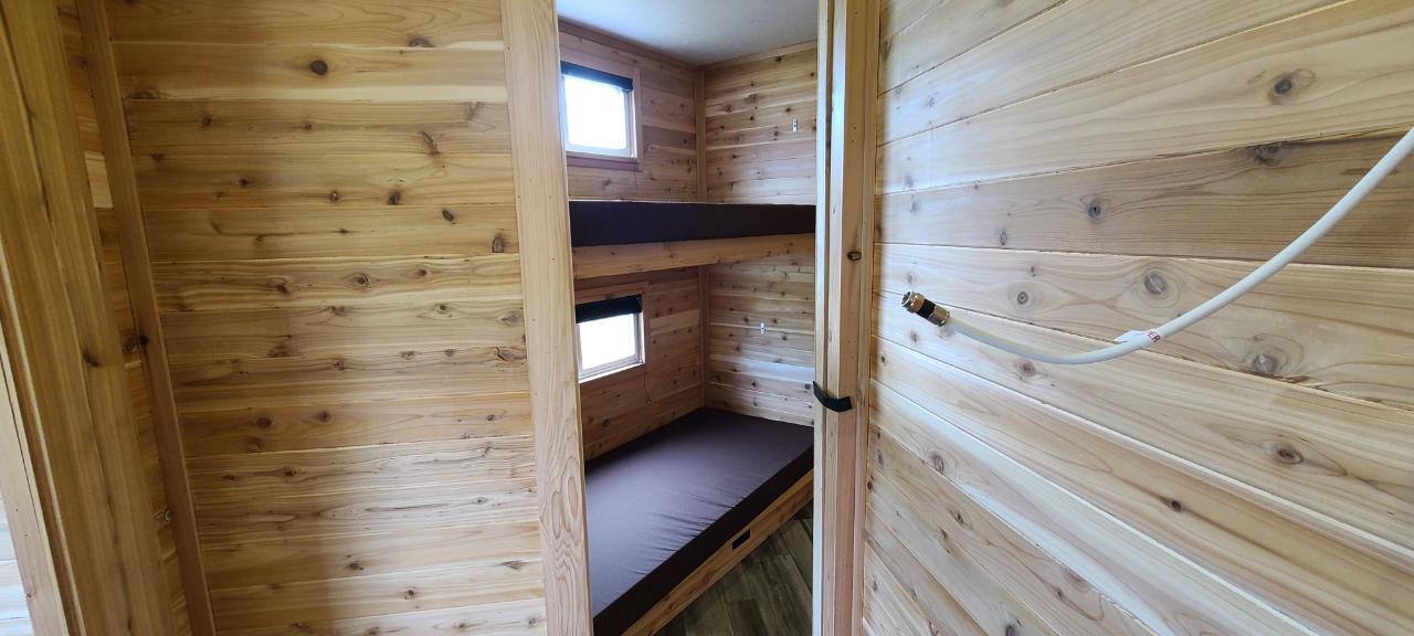 Ice Castle 8x28 Sportsman’s Retreat  2027