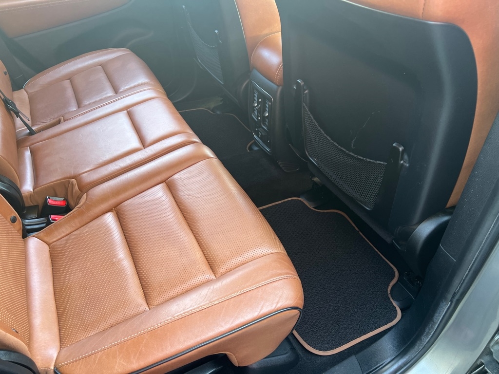 Jeep Grand Cherokee Overland 4WD 2012