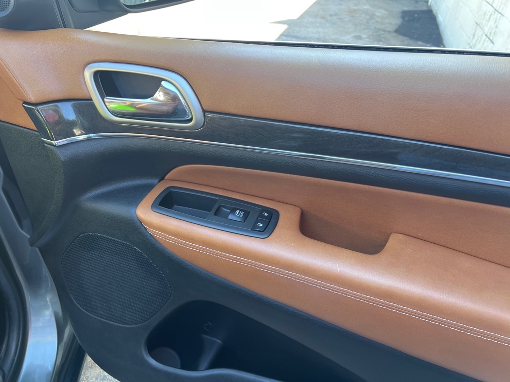 Jeep Grand Cherokee Overland 4WD 2012