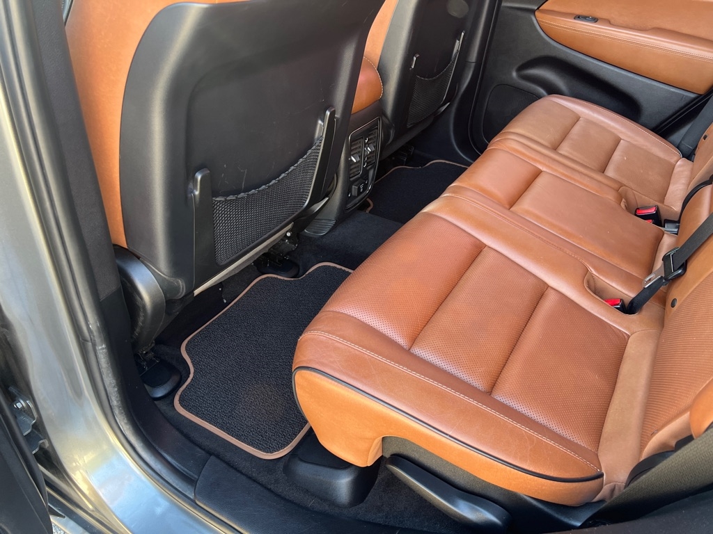 Jeep Grand Cherokee Overland 4WD 2012