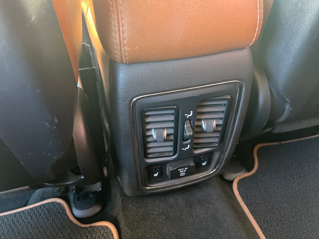 Jeep Grand Cherokee Overland 4WD 2012