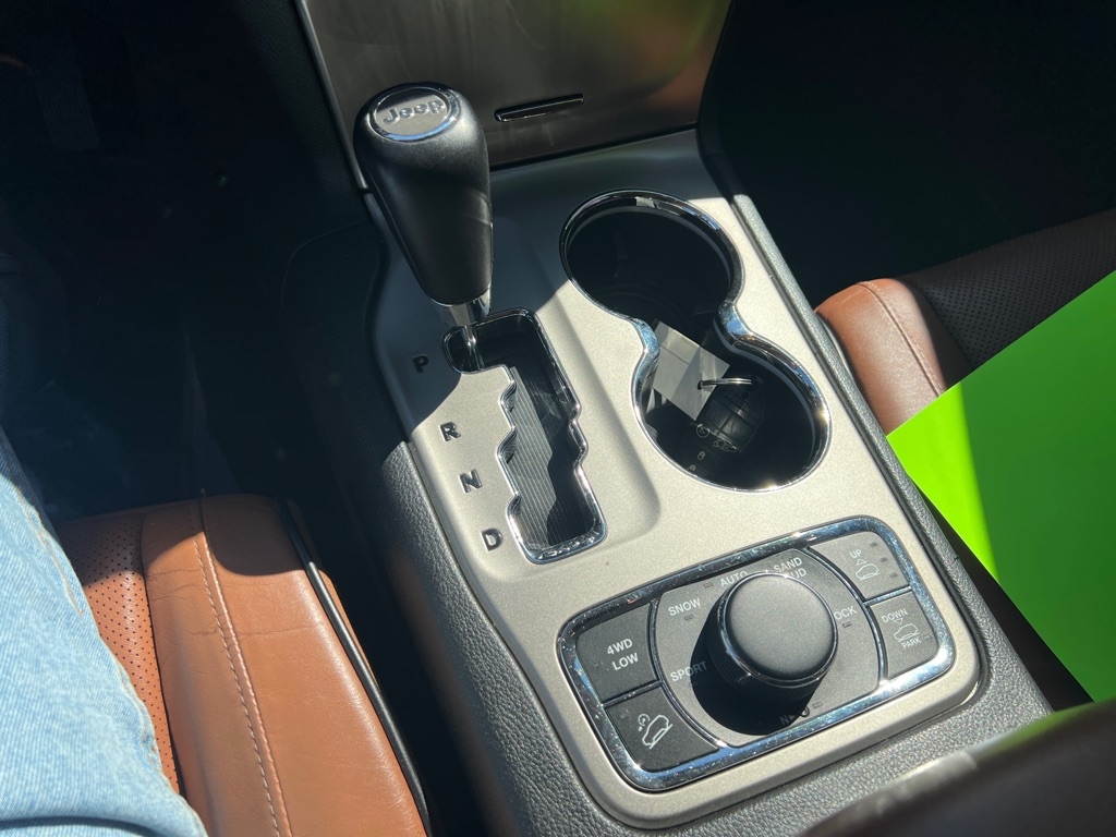 Jeep Grand Cherokee Overland 4WD 2012