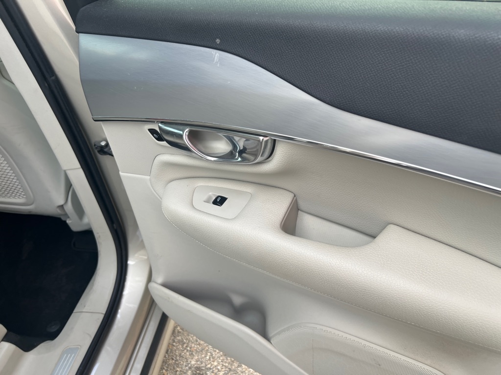 Volvo XC90 AWD 4dr T5 Momentum 2016