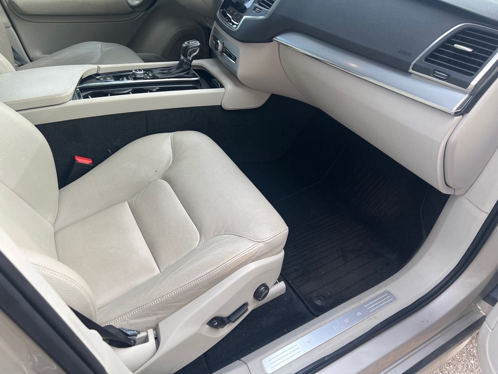 Volvo XC90 AWD 4dr T5 Momentum 2016