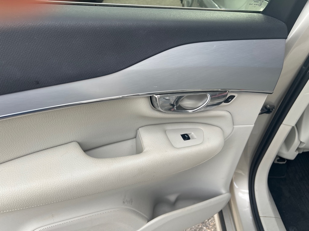 Volvo XC90 AWD 4dr T5 Momentum 2016